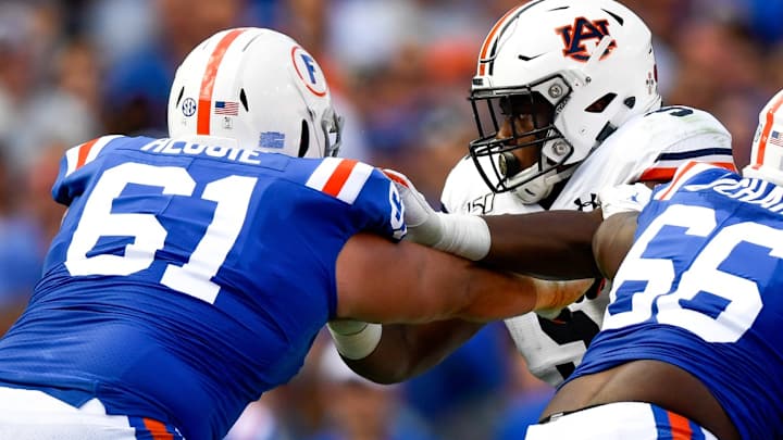 'Oddly Quiet' Crowds Benefiting Gators Offensive Line 'Oddly Quiet' Crowds Benefiting Gators Offensive Line
