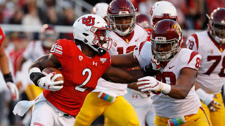 Morning Buzz: USC Only Needs Two Plane Flights This Regular Season Morning Buzz: USC Only Needs Two Plane Flights This Regular Season