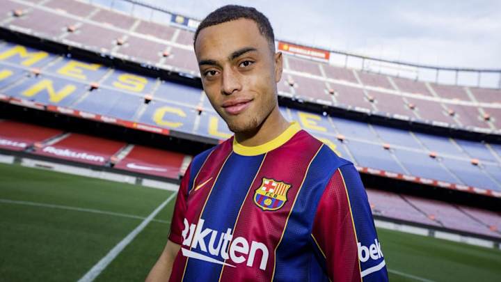 Barcelona Signs U.S. Defender Sergiño Dest From Ajax