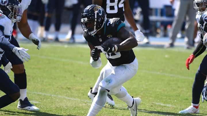 Jaguars' James Robinson Wins NFL Offensive Rookie of September Jaguars' James Robinson Wins NFL Offensive Rookie of September