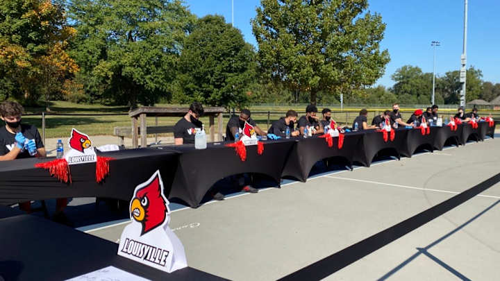 Louisville Men's Basketball Holds Voter Registration Drive Ahead of General Election