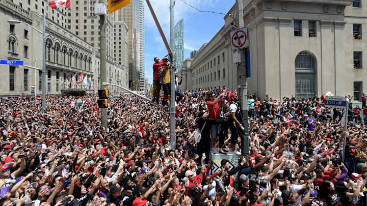 Peeking Behind the Raptors Reddit Curtain Peeking Behind the Raptors Reddit Curtain