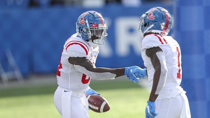 Jonathan Mingo, Others Stepping Up Can Help Elijah Moore Be Even Better