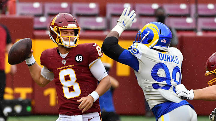 Aaron Donald cooks, Rams breeze past Washington