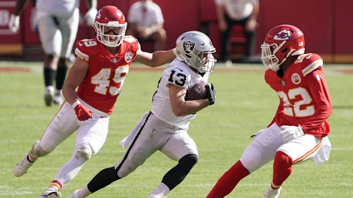Derek Carr and the Raiders Exploit the Chiefs' Defense in 40-32 Loss Derek Carr and the Raiders Exploit the Chiefs' Defense in 40-32 Loss