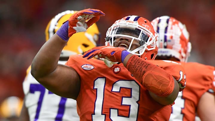 Clemson DL Tyler Davis Was A Factor in First Game Back From MCL Injury