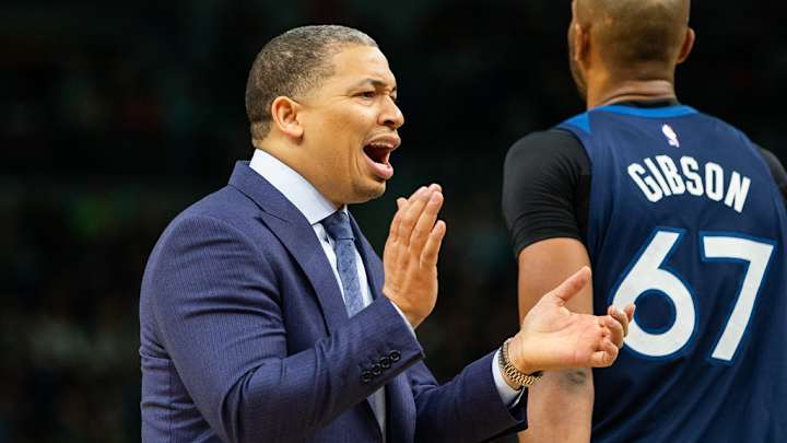 Report: Tyronn Lue meeting with New Orleans Pelicans Report: Tyronn Lue meeting with New Orleans Pelicans