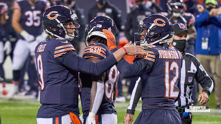 Bears Offense Nowhere Near as Hot as Sideline Exchange Bears Offense Nowhere Near as Hot as Sideline Exchange