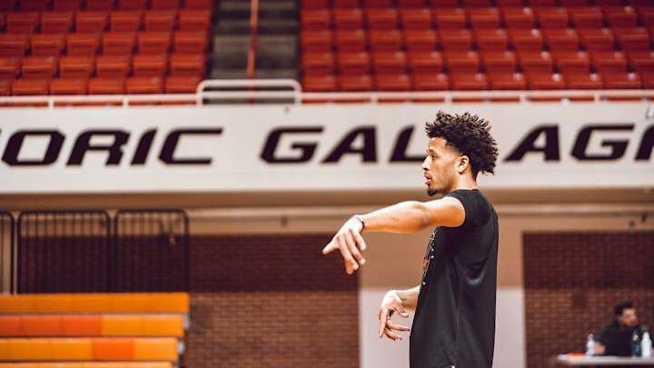 Cade Cunningham is Developing Leadership Qualities as a Freshman Cade Cunningham is Developing Leadership Qualities as a Freshman