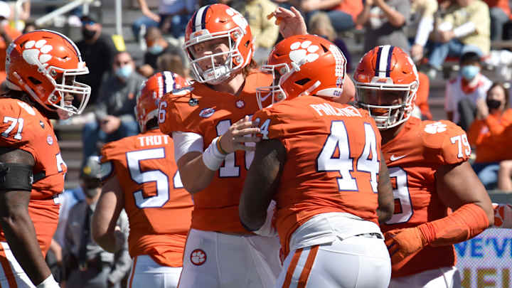 Forde-Yard Dash: How Long Will the Undefeated Teams Last?