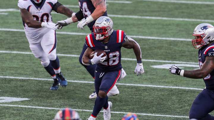 Analyzing Snap Counts From Patriots' Loss To Broncos Analyzing Snap Counts From Patriots' Loss To Broncos