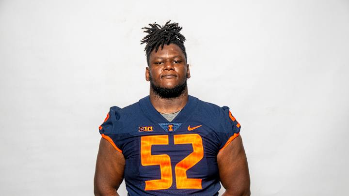 RG Verdis Brown Gets First Career Start Friday at No. 14 Wisconsin