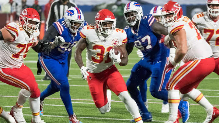 The Chiefs’ Backup Running Back Battle Is Worth Watching