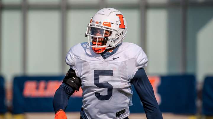 A Targeting Call From 298 Days Ago Will Keep Illini LB Milo Eifler Inactive For First Half at Wisconsin