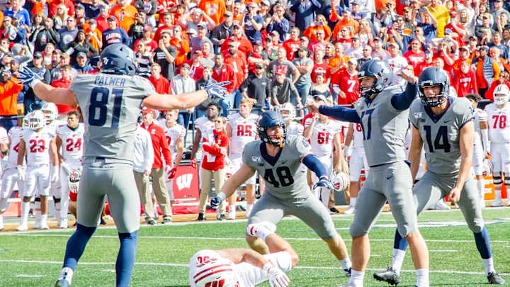 ‘Keep disrespecting Illinois’: Illini Players Not Happy Being 3-TD Underdogs at No. 14 Wisconsin ‘Keep disrespecting Illinois’: Illini Players Not Happy Being 3-TD Underdogs at No. 14 Wisconsin