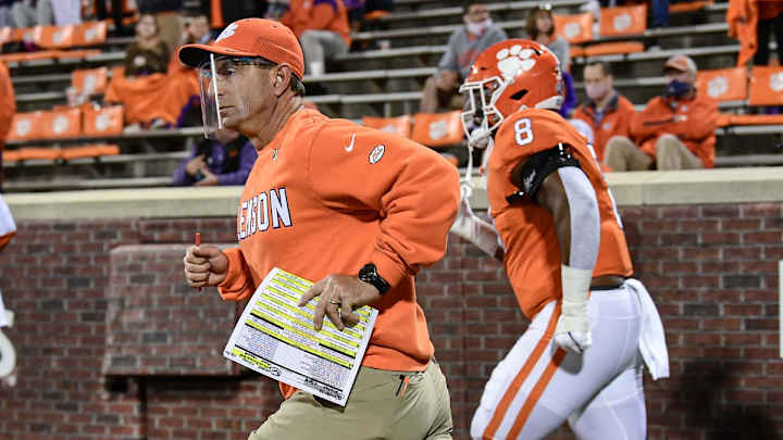 Clemson's Wednesday Injury Updates on Phommachanh, Ross Clemson's Wednesday Injury Updates on Phommachanh, Ross