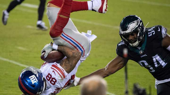 Engram 'Drops' a Gift on Eagles