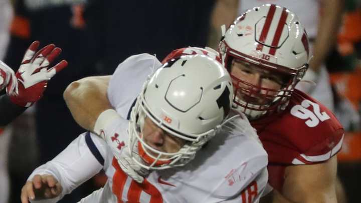 Illini’s Brandon Peters “caught off guard” by QB Rotation Plan in Opener Illini’s Brandon Peters “caught off guard” by QB Rotation Plan in Opener