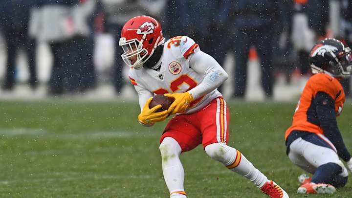 Chiefs' Defense Continues to Evolve With a Chip On Their Shoulder Chiefs' Defense Continues to Evolve With a Chip On Their Shoulder