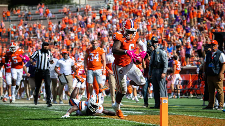 Mike Jones Jr.'s First Career Interception Was Fueled by Bacon and Grits