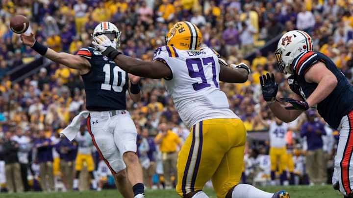 Ed Orgeron Talks Challenges Auburn Offense Presents to LSU Football Ed Orgeron Talks Challenges Auburn Offense Presents to LSU Football