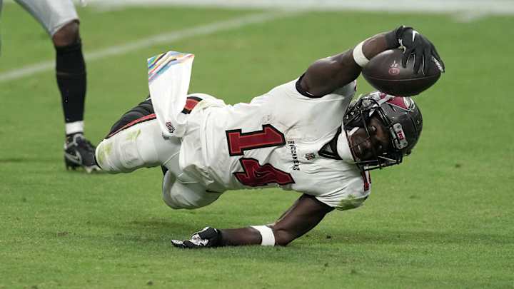 NFL Rumors: Chris Godwin Undergoes Thumb Surgery, Out Week 8