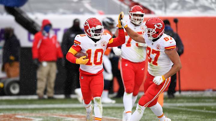 Big Plays Optional: Tyreek Hill is Beating Defenses However He Needs To