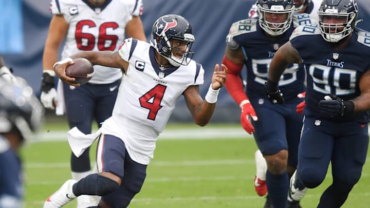 Deshaun Watson Continues to Give Back to Those in Need