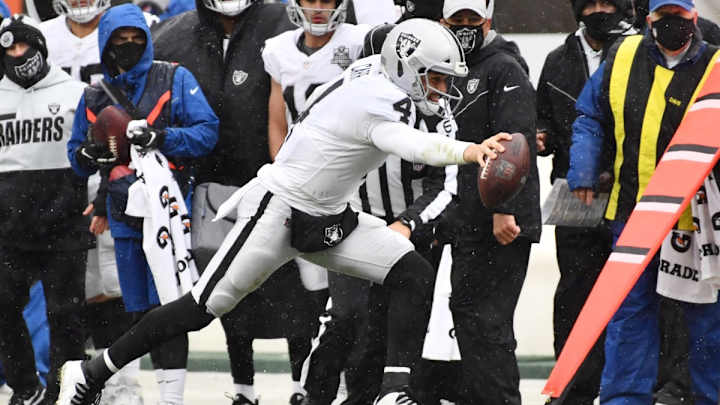 Derek Carr Continues to Check Off  Criticisms