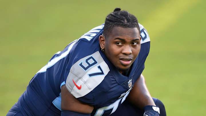 Report: Patriots Place TE Devin Asiasi on IR, Claim DT Isaiah Mack From Waivers