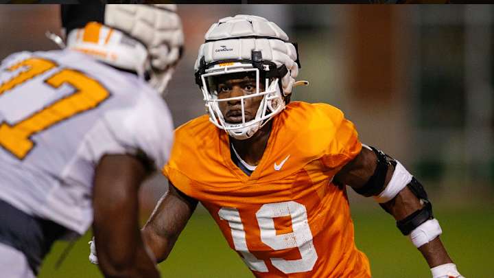 Three Tennessee Defensive Players To Watch Against Arkansas