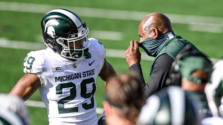 Michigan State Football vs. Iowa Official Game Thread: Spartans lose to the Hawkeyes, 49-7 Michigan State Football vs. Iowa Official Game Thread: Spartans lose to the Hawkeyes, 49-7