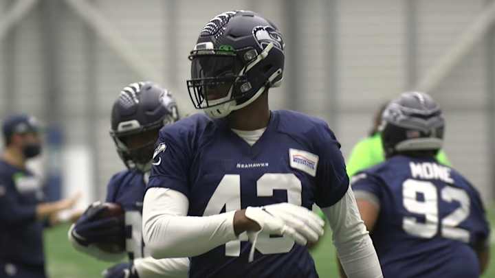 Carlos Dunlap Excited for Fresh Start, Views Seahawks as 'Great Fit' Carlos Dunlap Excited for Fresh Start, Views Seahawks as 'Great Fit'