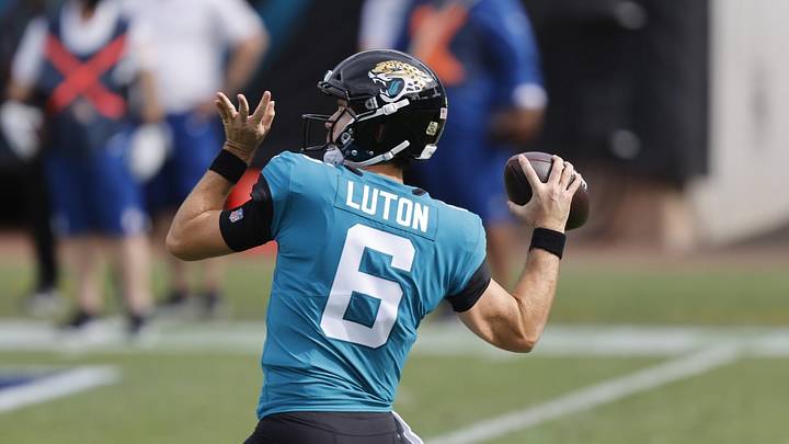 Jaguars Lose Nail-Biter in Jake Luton's Debut, Fall 27-25 to Texans Jaguars Lose Nail-Biter in Jake Luton's Debut, Fall 27-25 to Texans