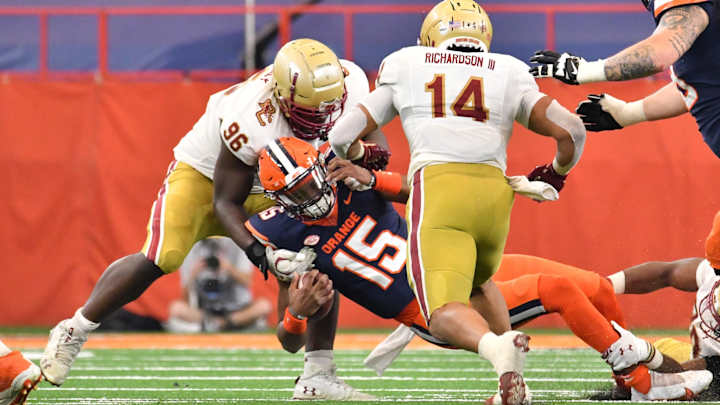 DE/LB Donovan Ezeiruaku Signs With Boston College