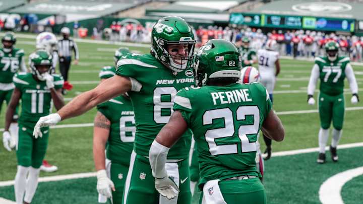 Jets-Patriots Predictions: Can Rookies Carry New York's Offense to First Win?