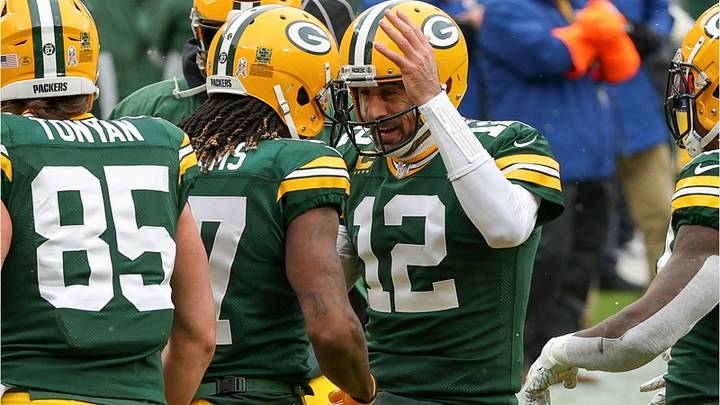 Packers at Halfway Point of Season: Offense Soars Packers at Halfway Point of Season: Offense Soars