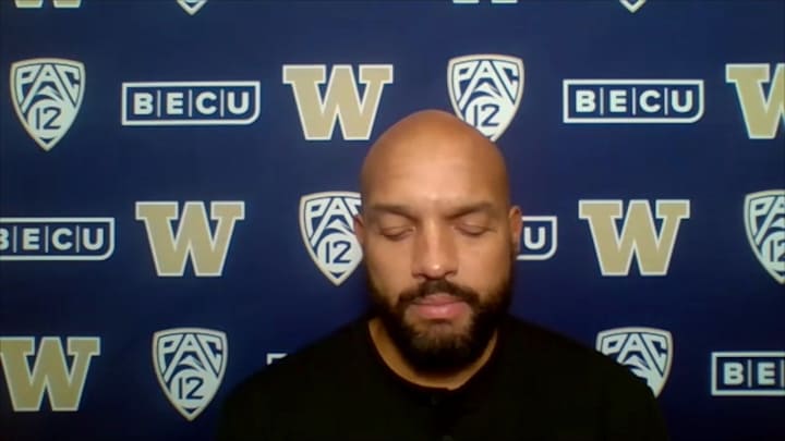 Huskies, Arizona Tried to Salvage Lost Weekend with a Game on the Fly