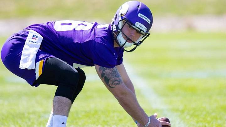 Vikings Place Long Snapper Austin Cutting on Reserve/COVID List, Activate LB Todd Davis
