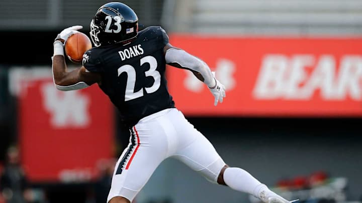 East Carolina vs. Cincinnati College Football Betting Preview - Vegas Whispers Free Play