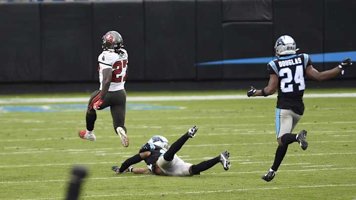 Tampa Bay Buccanneers Run All Over Carolina, Win 46-23 on the Road