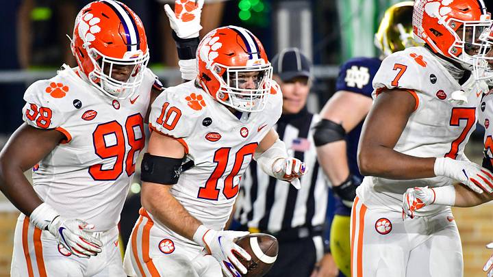 Learning On Job 'Eye-Opening' for Clemson DE Myles Murphy