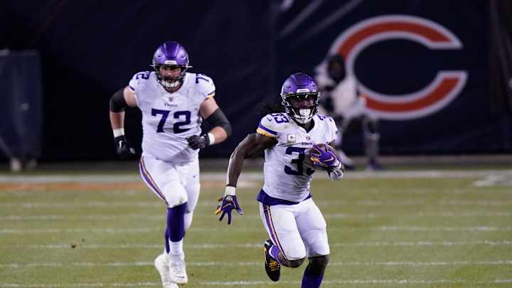 Ezra Cleveland Played Through Ankle Injury Against Bears, Brett Jones in Line to Start