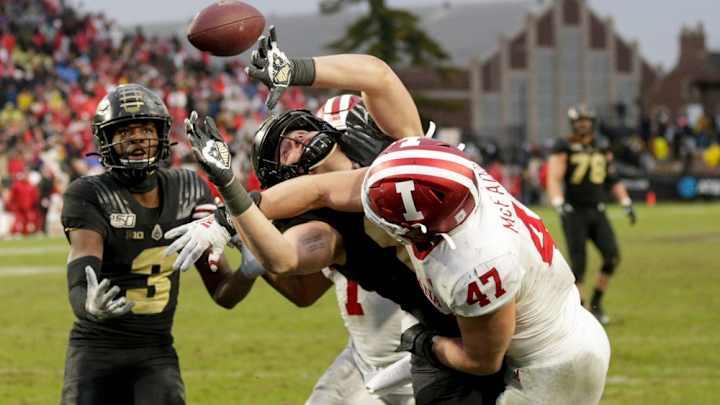 Indiana LB Micah McFadden 'Navigates His Own Path' to Greatness