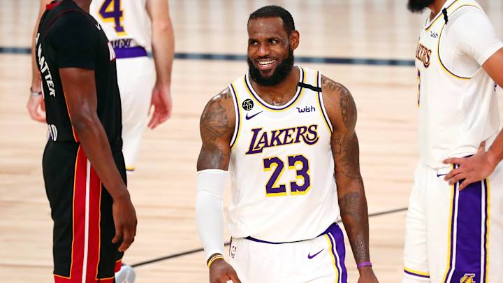 L.A. Lakers open preseason play against Clippers