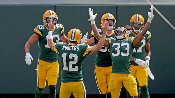 Indianapolis Colts vs. Green Bay Packers, Week 11: Can No. 1 Defense Stop Future Hall-of-Fame QB Aaron Rodgers? Indianapolis Colts vs. Green Bay Packers, Week 11: Can No. 1 Defense Stop Future Hall-of-Fame QB Aaron Rodgers?