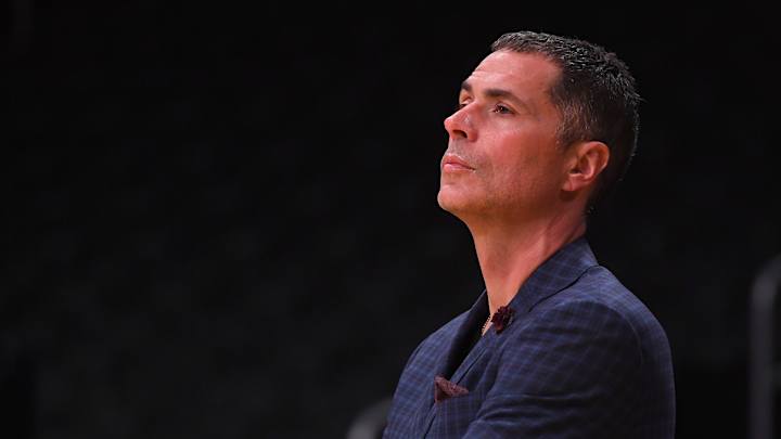 Lakers grab tenacious, tough-minded players on opening day of free agency