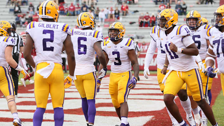 LSU Football Survives Arkansas With Fourth Quarter Heroics Down the Stretch, Pick Up 27-24 Win