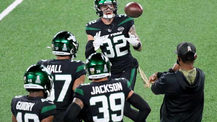 Jets-Chargers Predictions: Can New York's Young Secondary Contain Los Angeles' Offense?