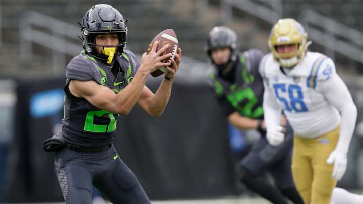 Pac-12 Recap: Washington Dominates as Oregon Avoids Upset to Remain Unbeaten